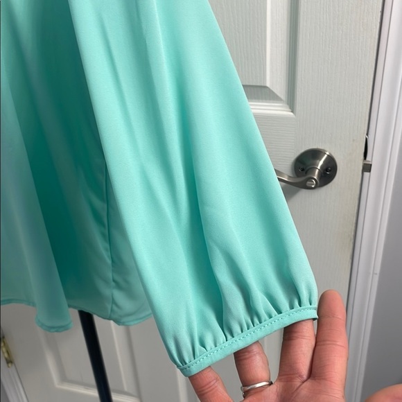 Boutique Lovely Day Blouse Sea Foam Green 3/4 Sleeve Has Beautiful Bow Detail - Picture 3 of 5